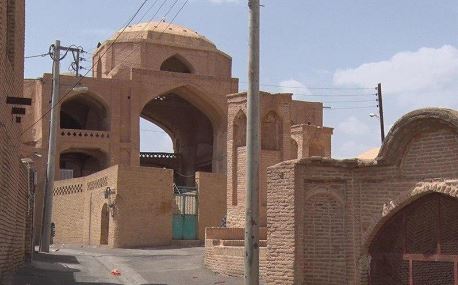  مرمت مسجد خسرو اردستانatiyesazanemiras
